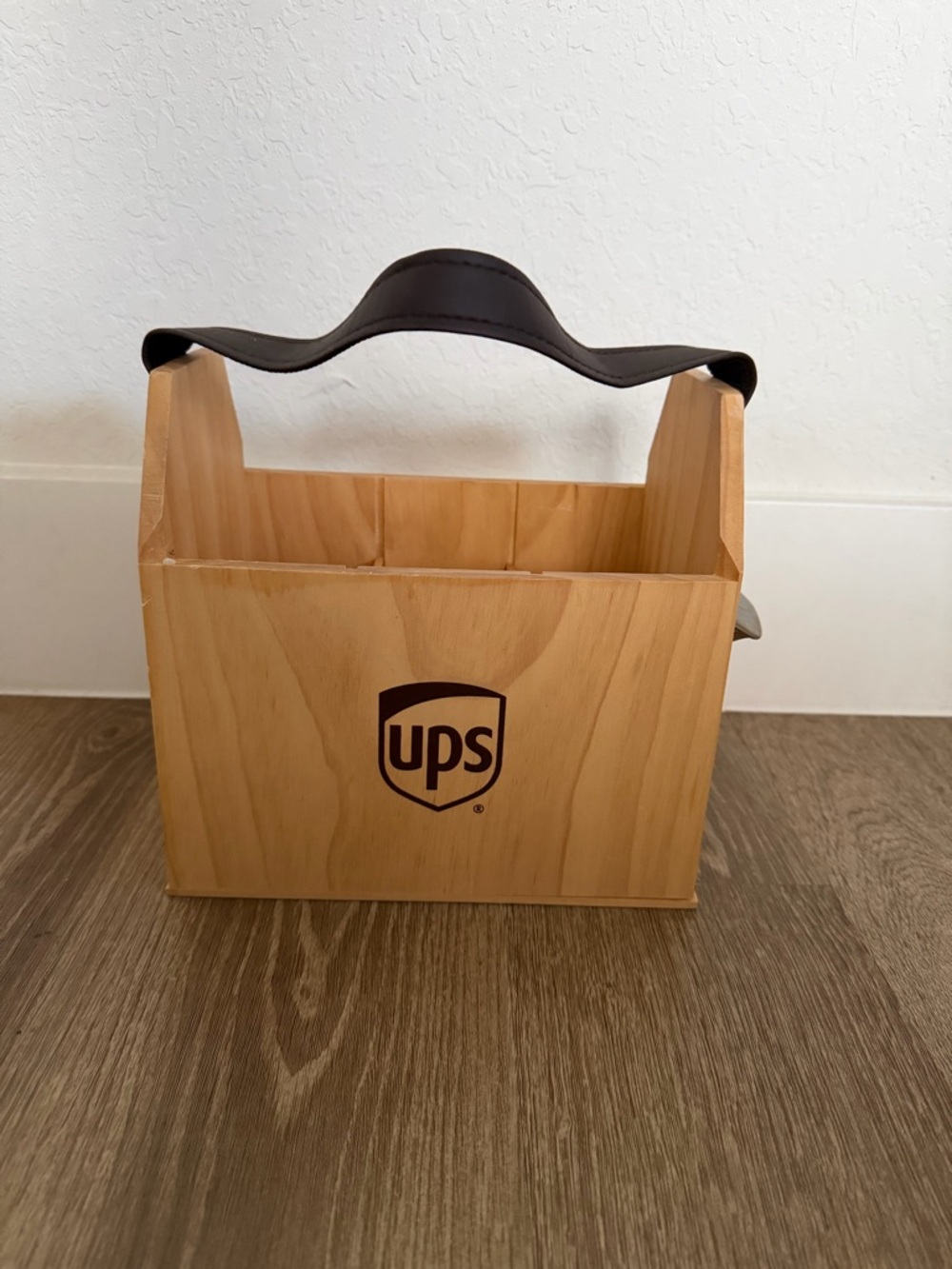 UPS Wooden Bottle Caddy with Handle and Opened